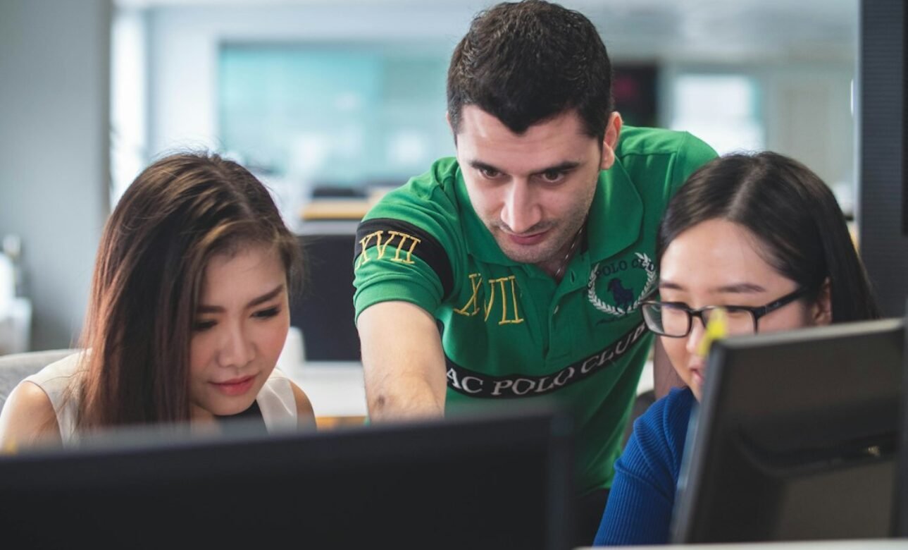 Become Confident with Computers: Computer Skills Course at TechSwift Academy