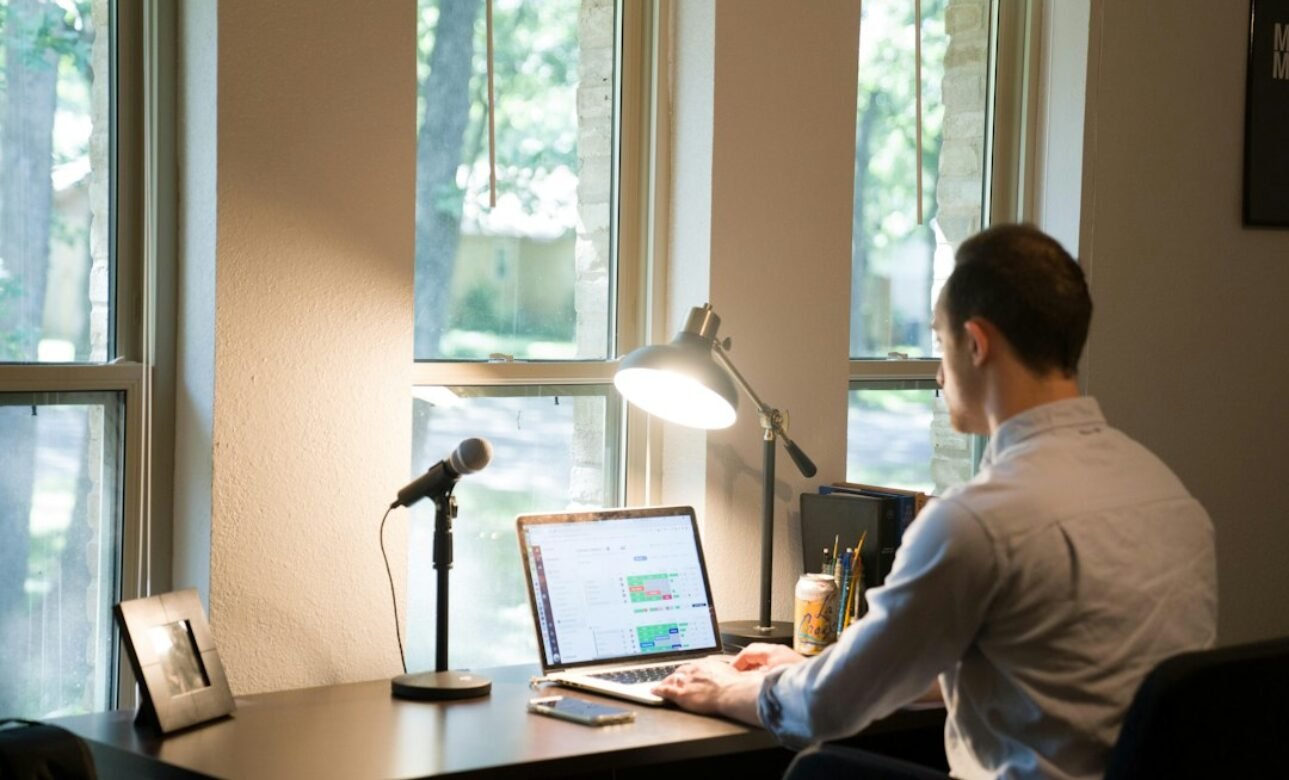 How to Start Freelancing in Pakistan in 2026: A Beginner’s Roadmap