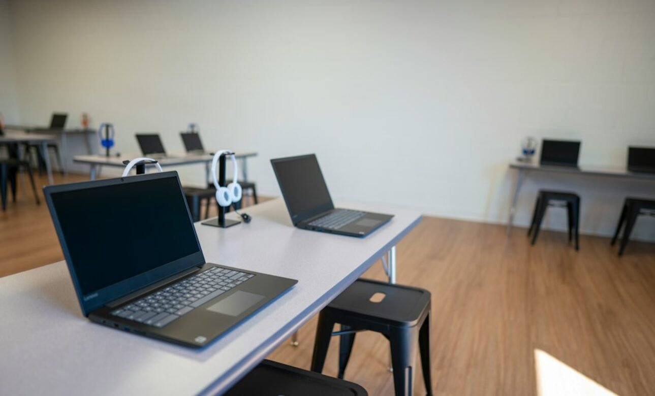 CIT Course in Karachi: Computer, MS Office and Internet Skills at TechSwift Academy