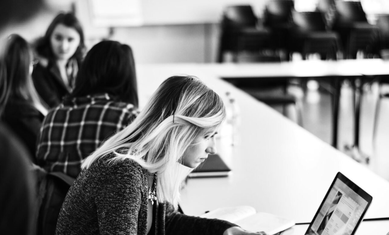 Website Development and Designing with AI Masterclasses in Karachi: 3-Month Course